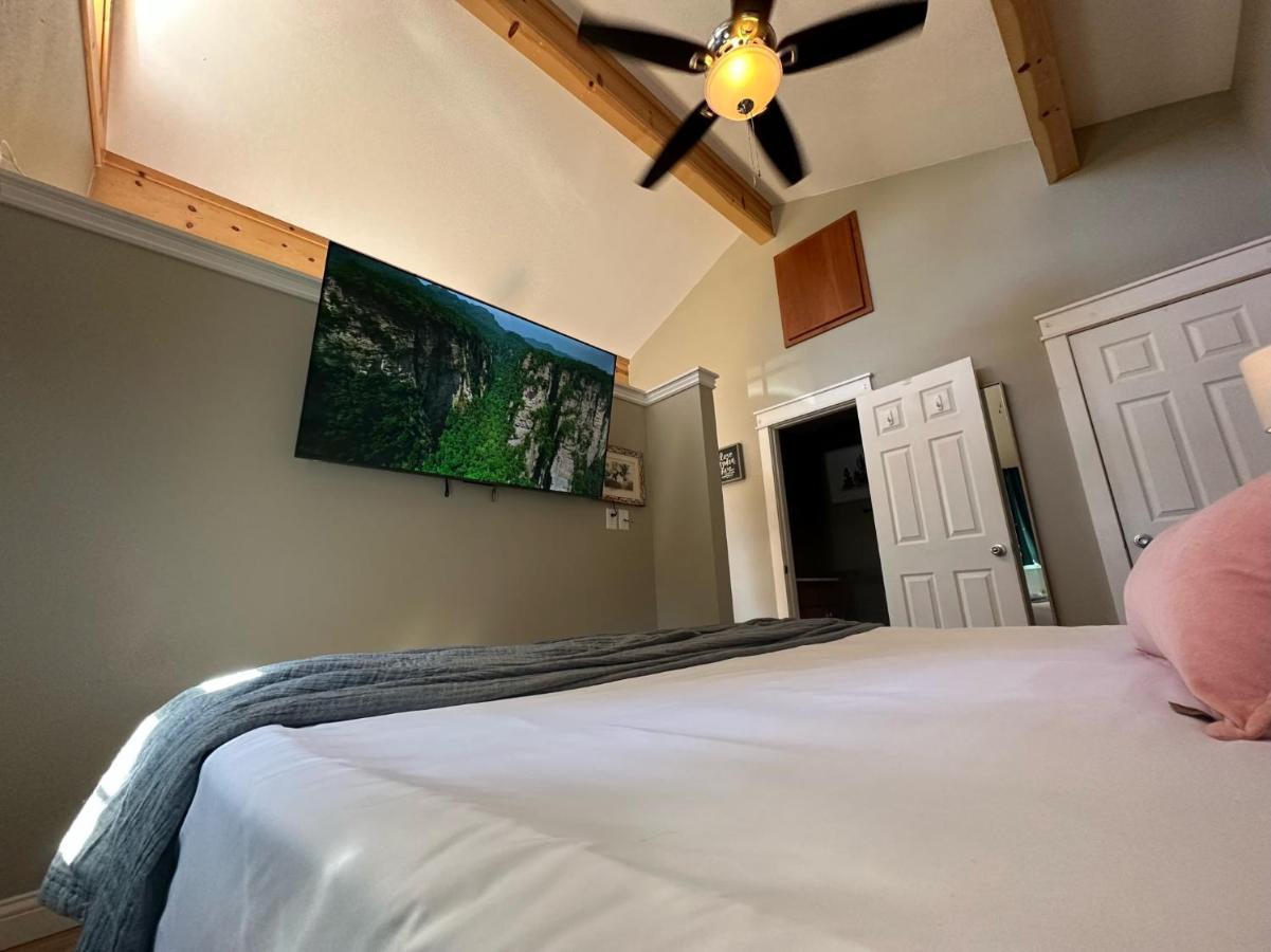 Luxury Smart Bungalow ファイエットビル エクステリア 写真